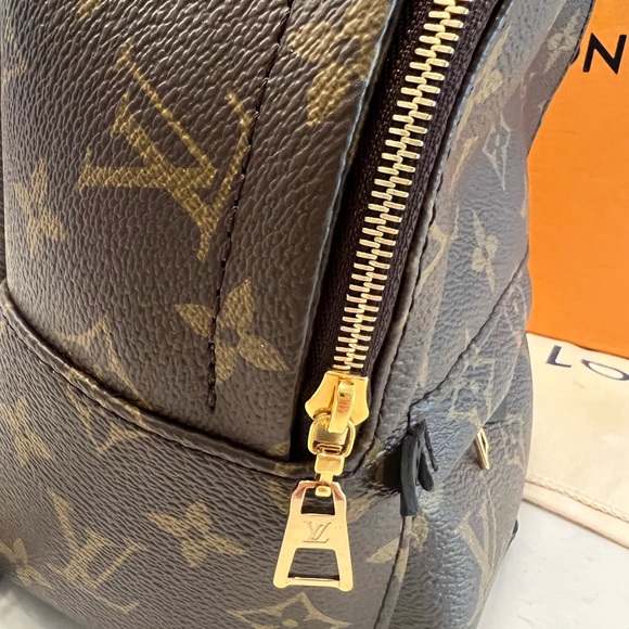 Authentic Louis Vuitton Palm Springs Mini Monogram Backpack TX4270 - Picture 13 of 13
